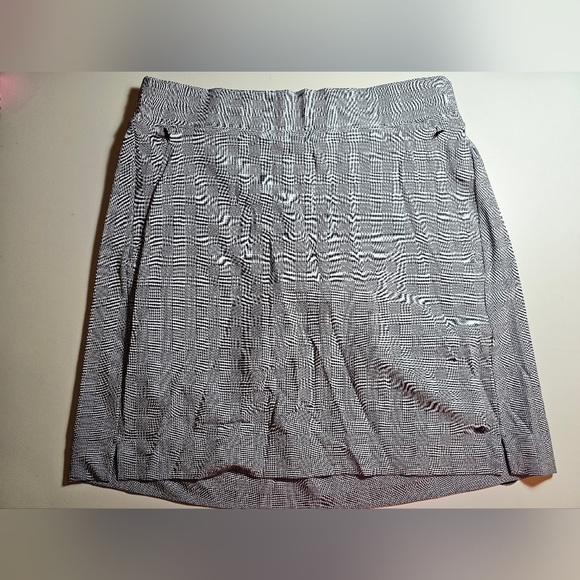 Athleta Womans 6 Tall Plaid Soho Patterned Mini Skort - Picture 1 of 5